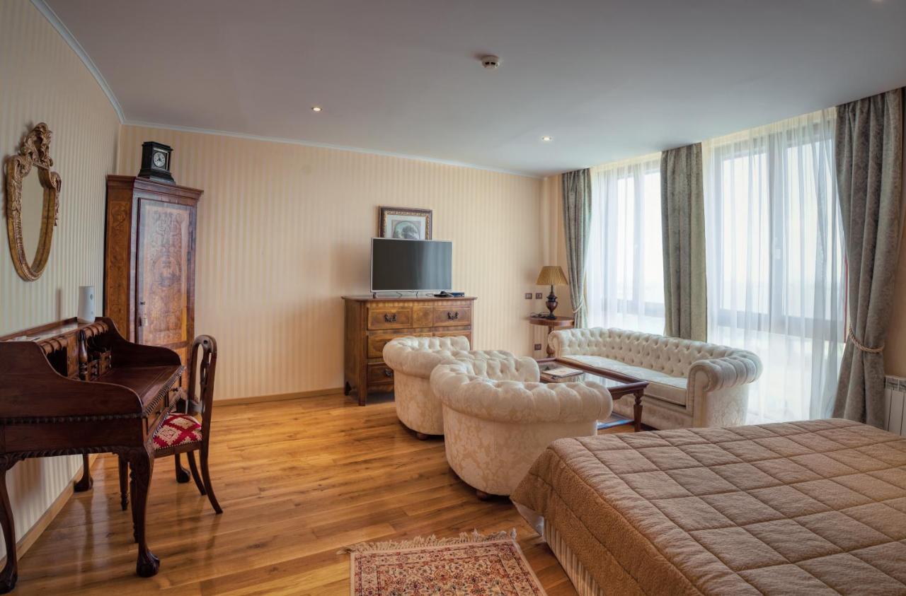 Invicto Hotel 3*